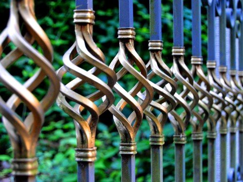 metallic fence painting services dubai golden spotless